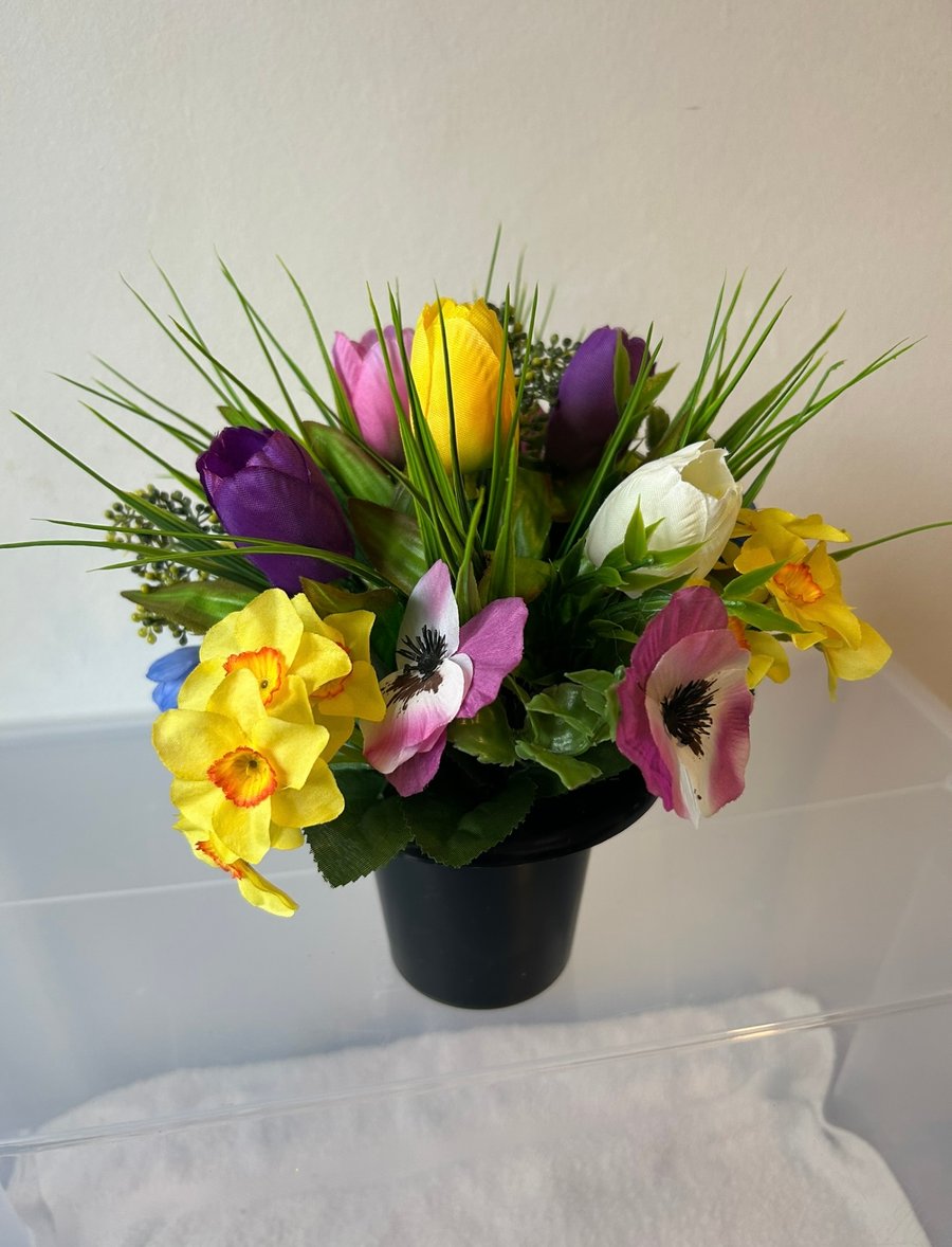 Artificial Flower Memorial Cemetery Grave Pot ‘Spring Mix’