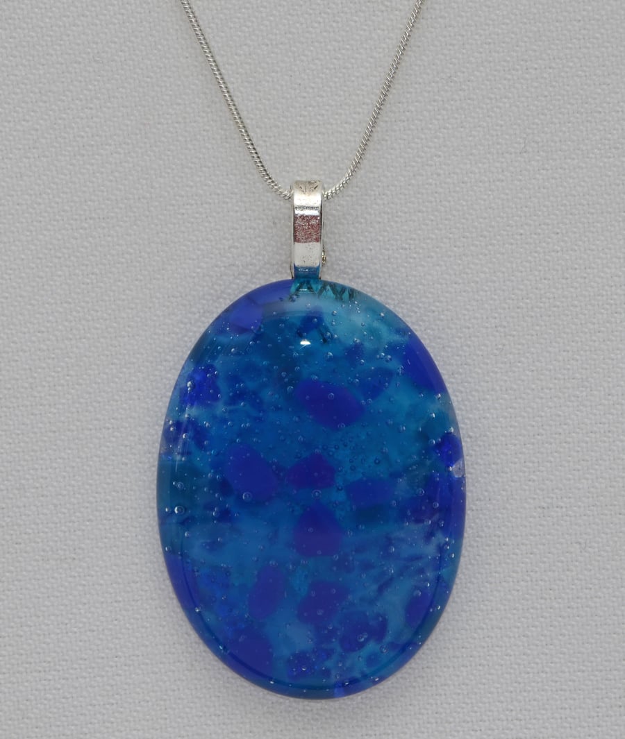Blue oval glass pendant necklace