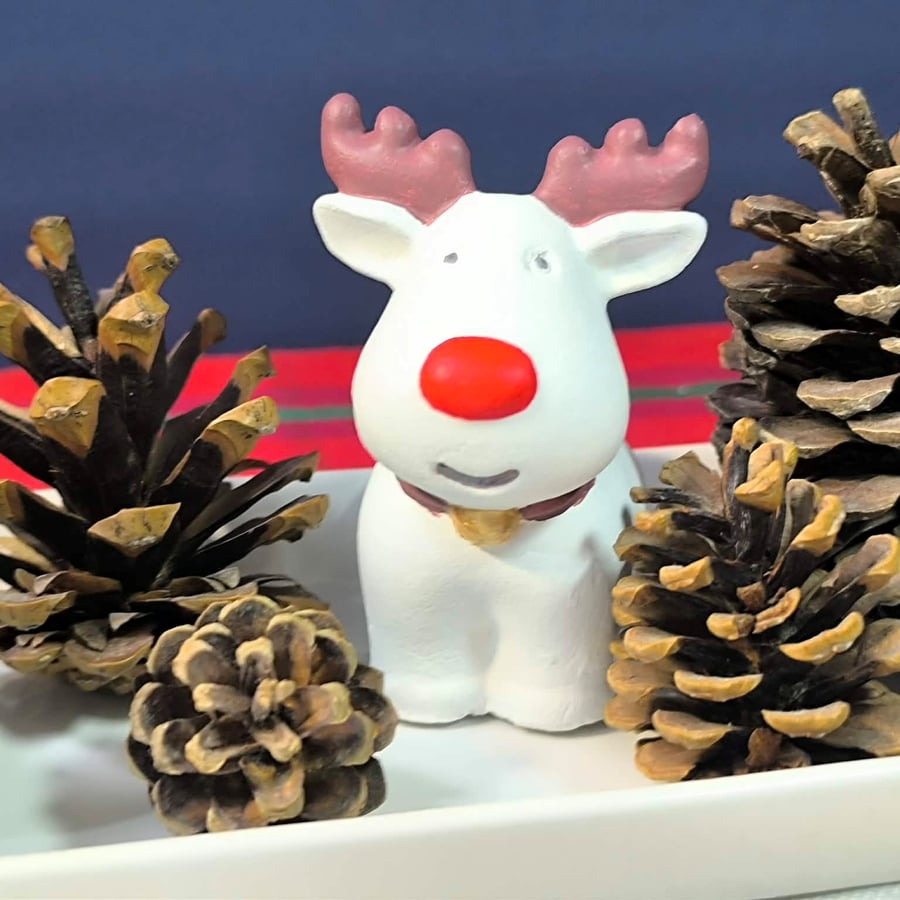Christmas reindeer Figurine,hand-painted concrete deer statue, festive tabletop