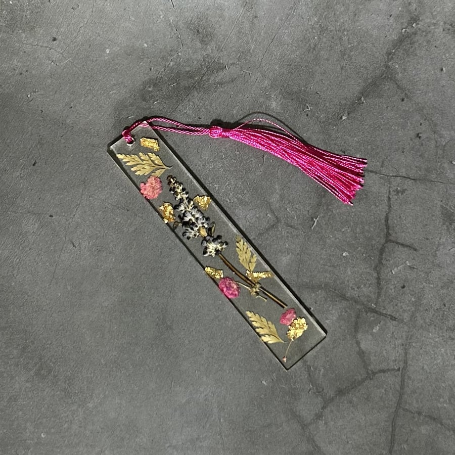 Resin Dried Flower Bookmark Page Marker in Pink and Purple