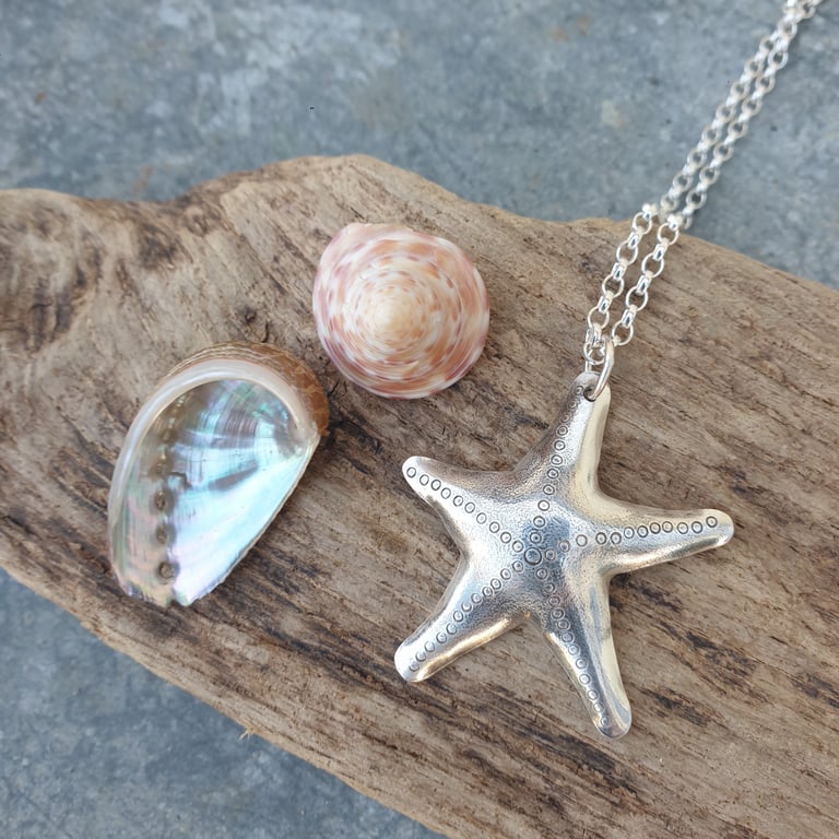 Silver starfish pendant