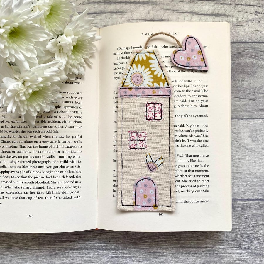 Bookmark, quirky gifts for readers