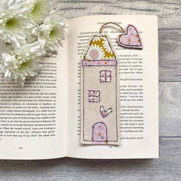 Bookmark, quirky gifts for readers