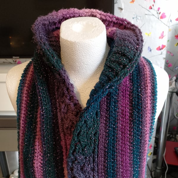 Crochet hooded scarf with Celtic braid edging 