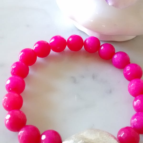 HOT PINK QUARTZITE STRETCHY BRACELET -  FREE UK POSTAGE