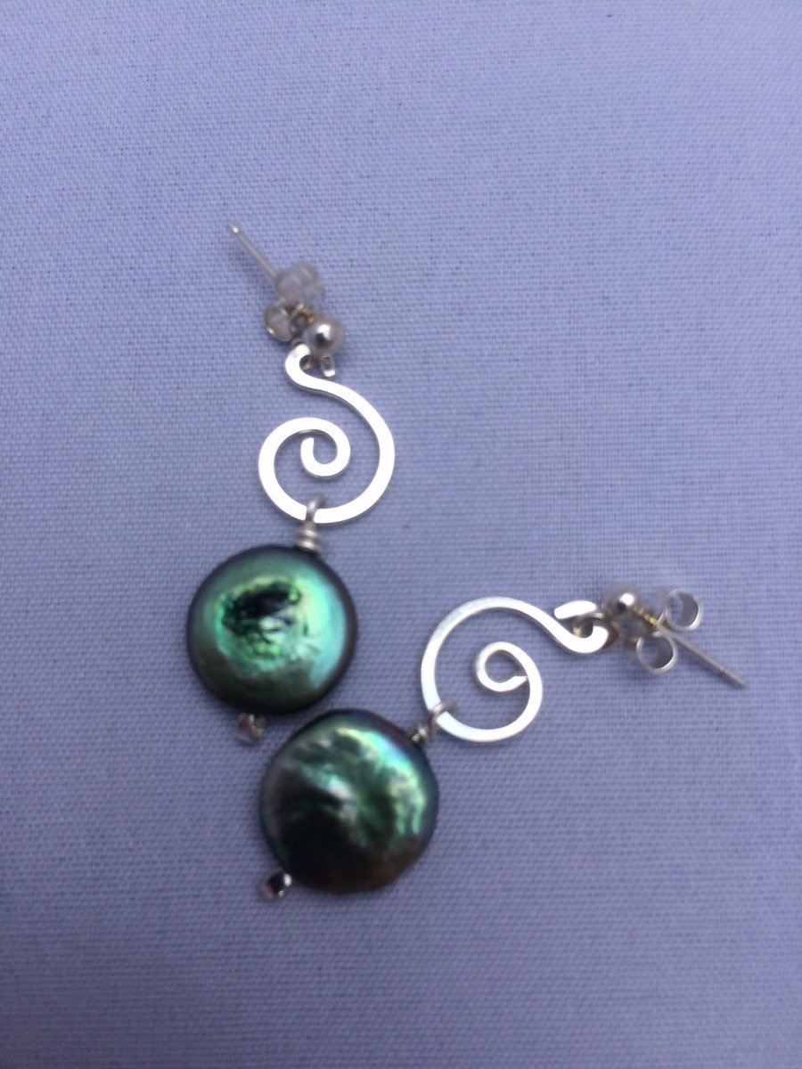 Silver and pearl stud earrings