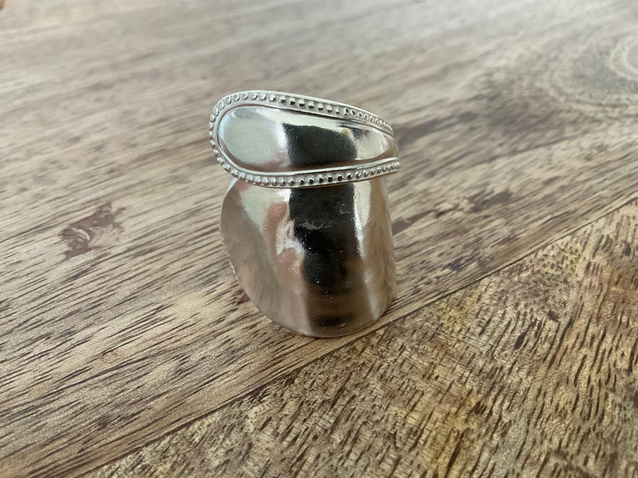 VINTAGE CUTLERY - SPOON RING - SHEFFIELD 1915 - SIZE P