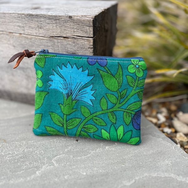 Vintage floral Roundelay coin purse zip pouch reclaimed seventies fabric