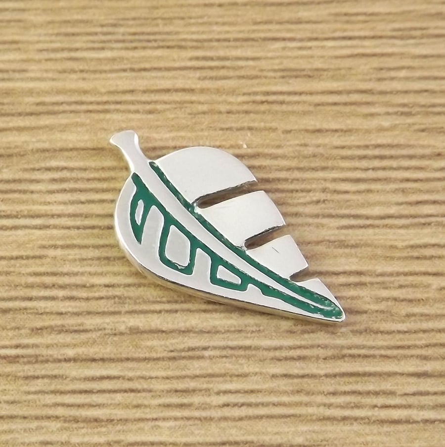 Leaf badge, lapel pin, tie tack (small) handmade from sterling silver