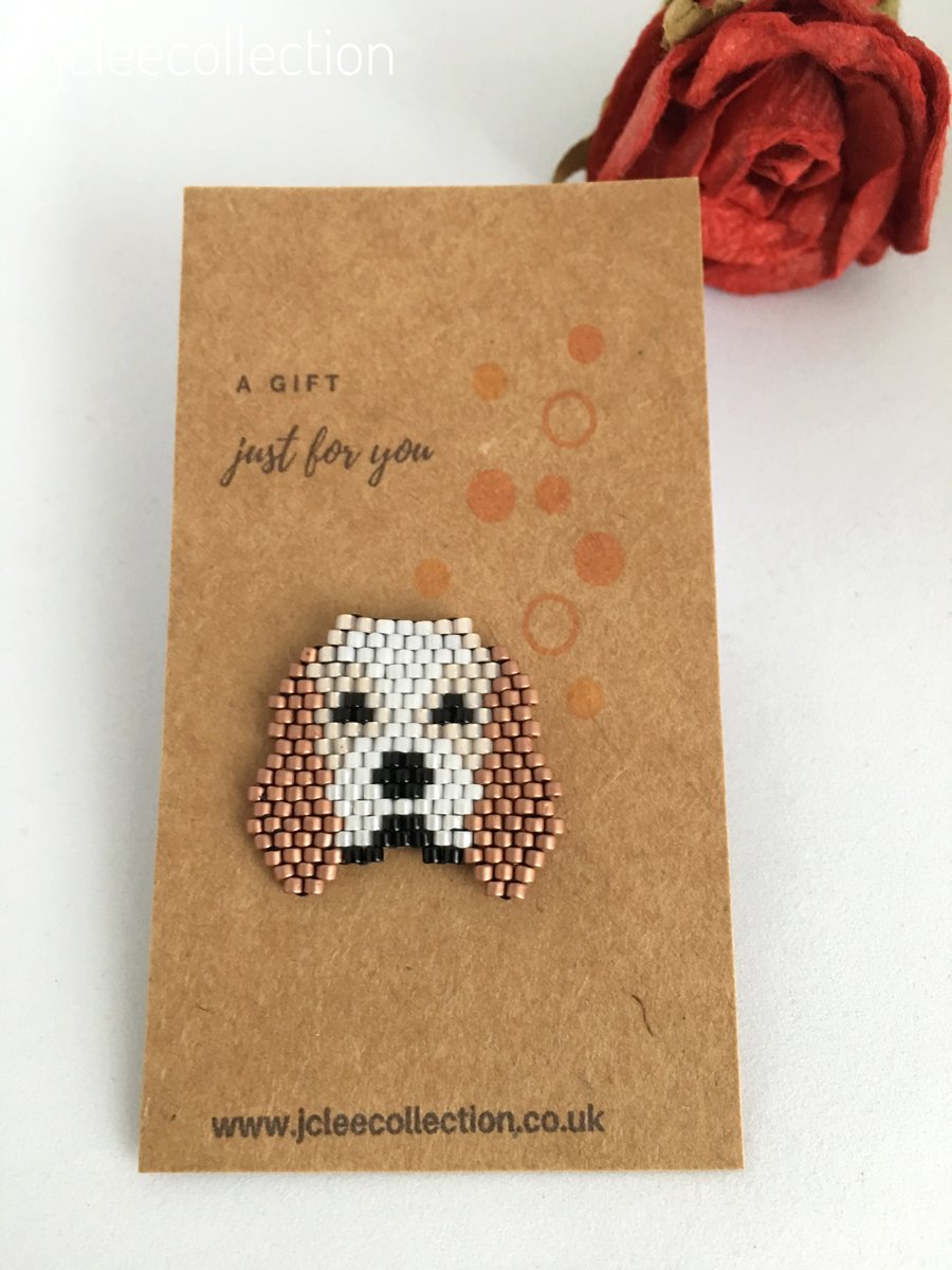 Dog Brooch -Tan and White Cocker Spaniel Beaded Animal Dog Lover Coat Pin 