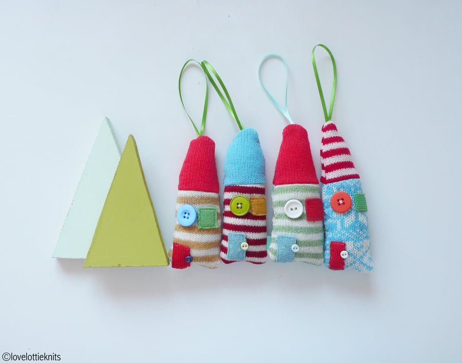 Knitted lavender cabin 