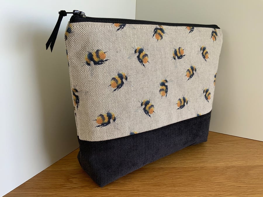 Cosmetic Bag, Zipped Pouch, Purse, Accessory Pouch, Make up Bag, Toiletry Bag