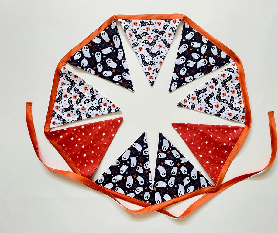 Halloween Bunting with ghosts 