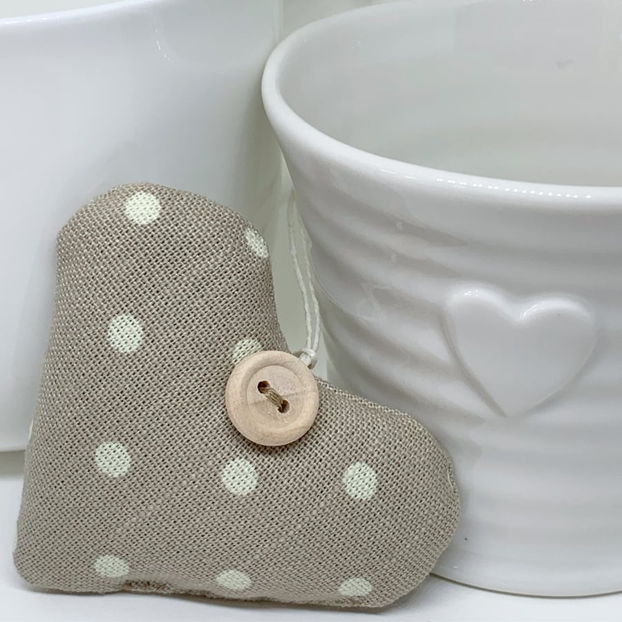 LAVENDER HEART - taupe dotty