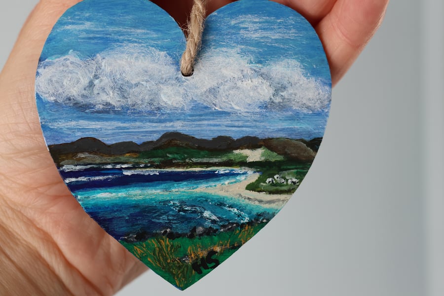 Summer Narin Strand Small Painted Wooden Heart