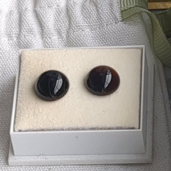 Dark red garnet stud earrings 