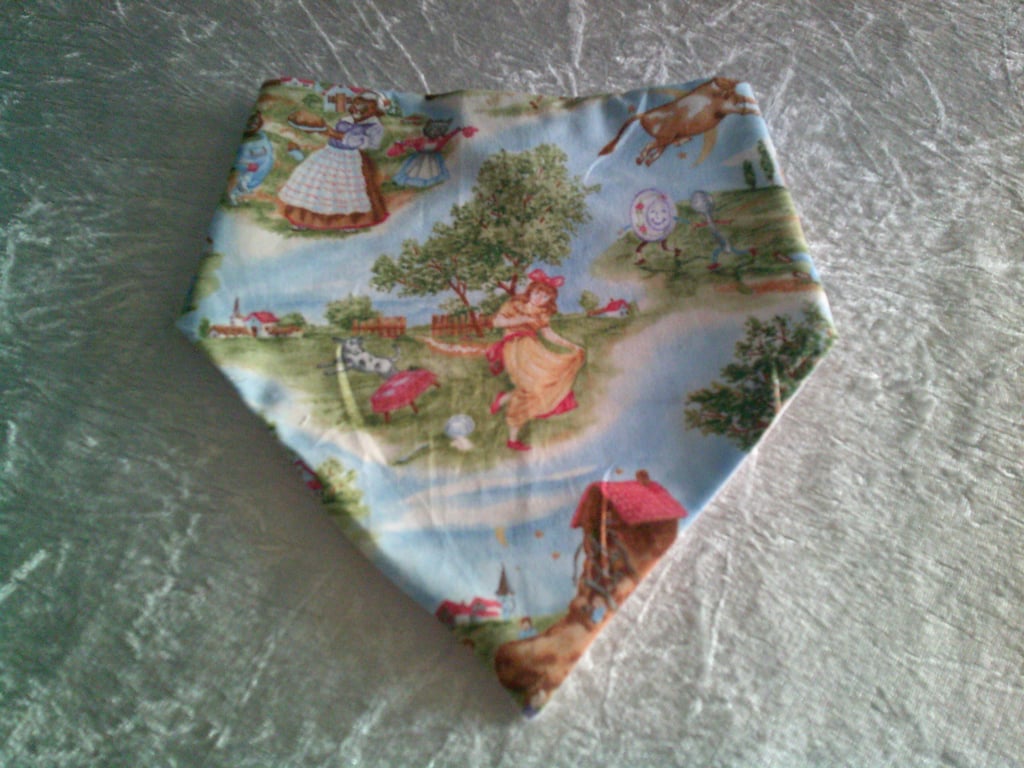 Nursery Rhymes Dribble Bib
