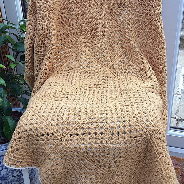 A Honey And Cream Cottage Stargazer Lap Blanket