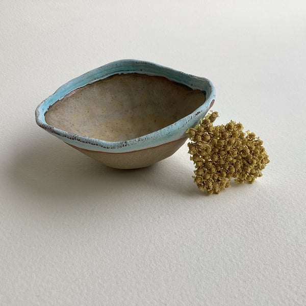 Turquoise Edge Seashell Bowl 