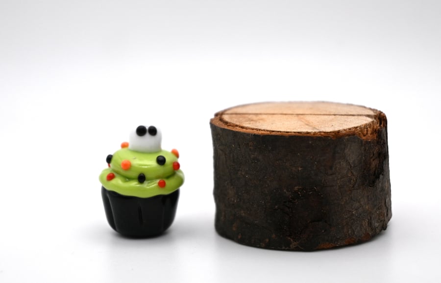small glass halloween cupcake