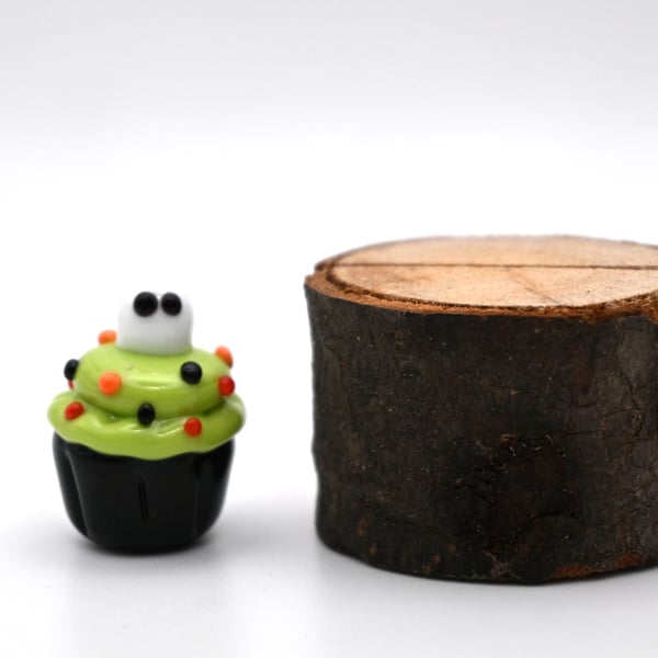 small glass halloween cupcake