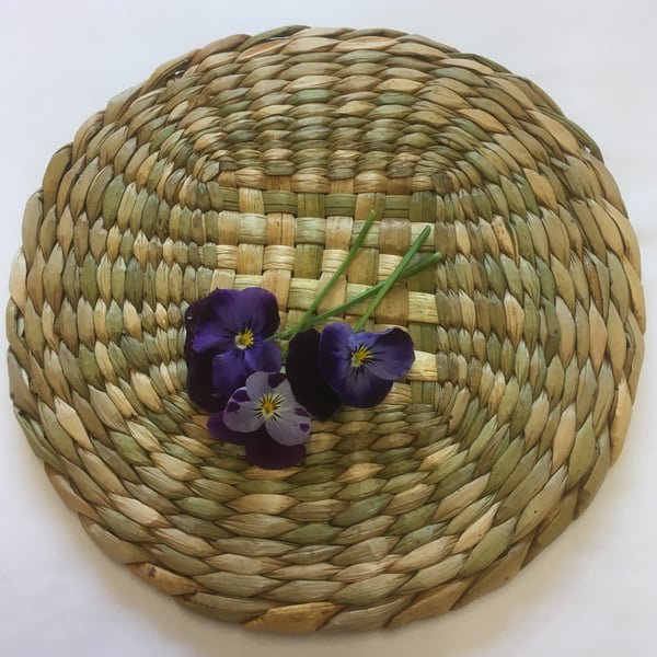 Handmade Round Table Mat Woven From Hand Harvested Somerset Rush 627