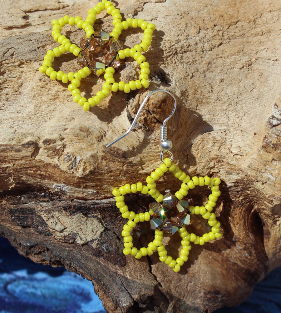 Yellow beaded flower earrings 