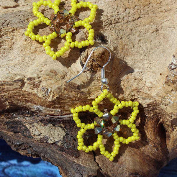 Yellow beaded flower earrings 