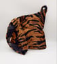 Knot bag in faux tiger fur, reversible.  - Image 10