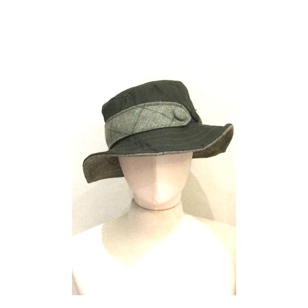 Waxed Cotton Bucket Hat Olive 