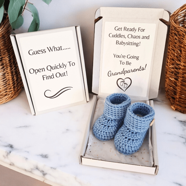 Grandparents Pregnancy Announcement – Cuddles, Chaos & Babysitting Ahead!