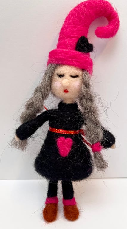 Vera the Valentine Gnome