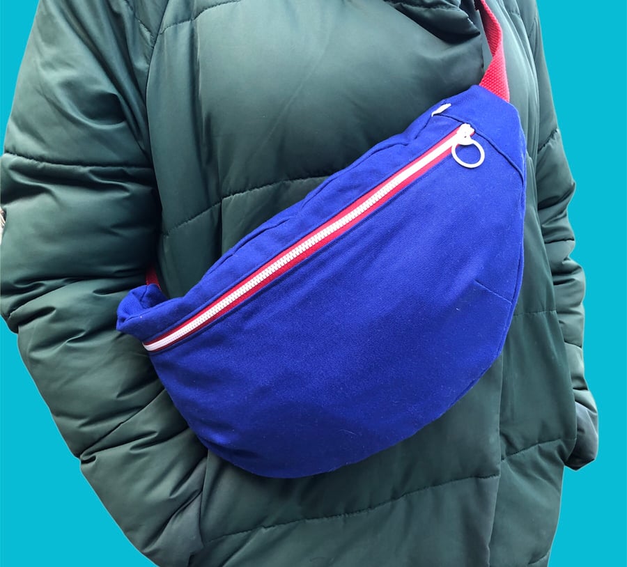 XL CROSSBODY BAG, oversized bumbag, royal blue, trendy, unisex
