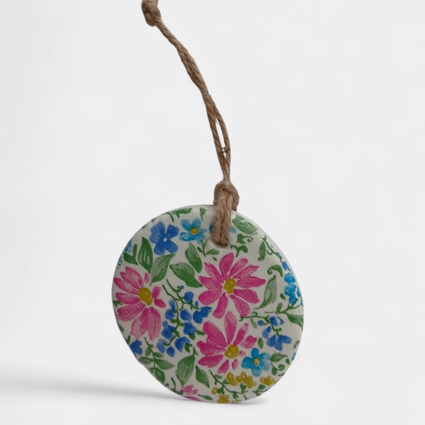 Pink & Blue Wildflowers Round Clay Hanging Aromatherapy Diffuser