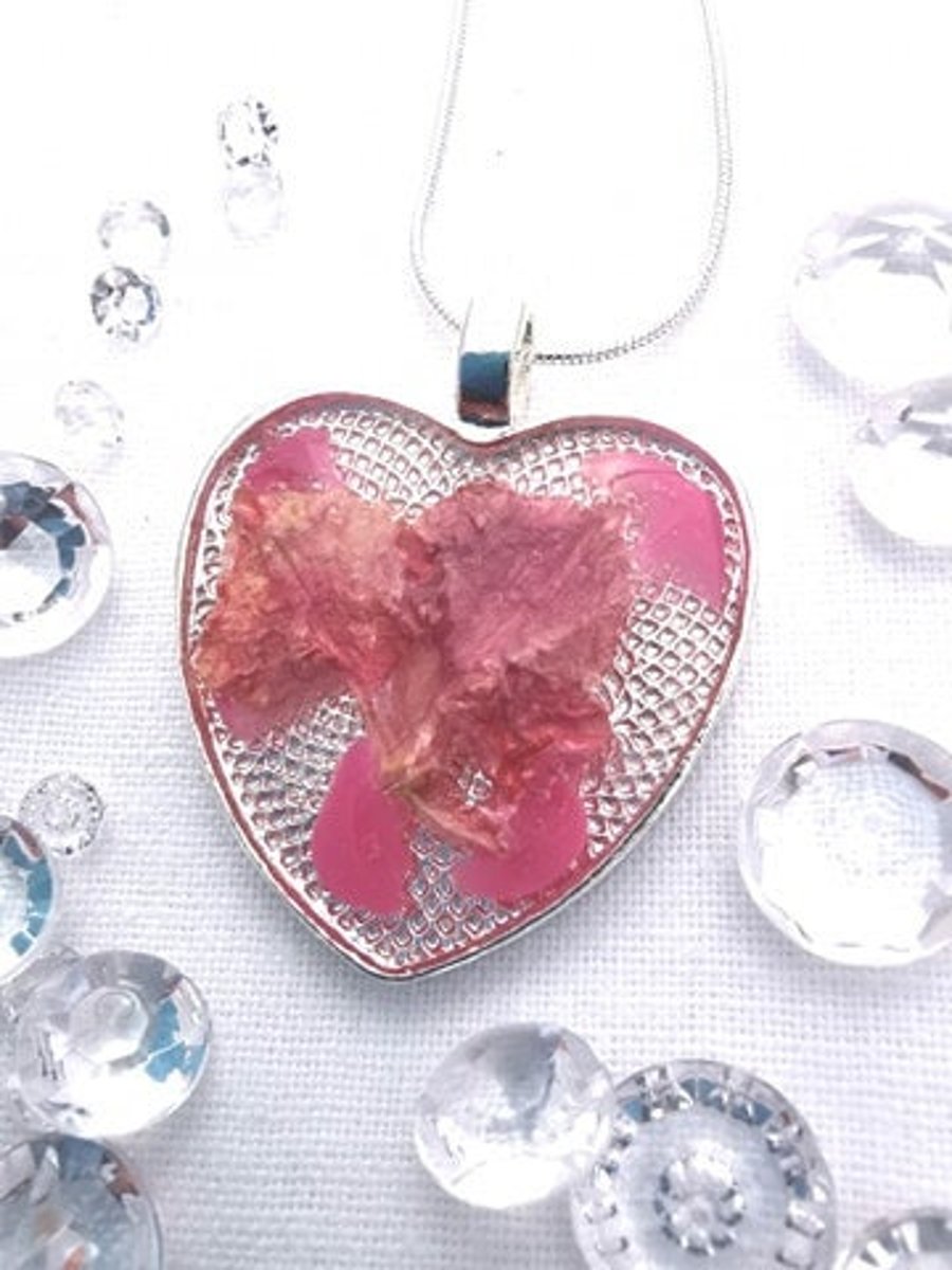 Heart Resin Pendant With Pink Flower Petals