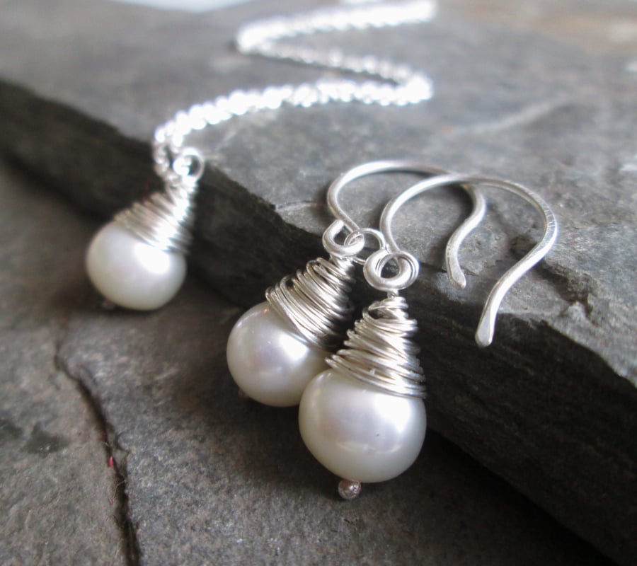 Pearl Jewellery Set - Bridal Pearl Necklace and Earrings, Wire Wrapped