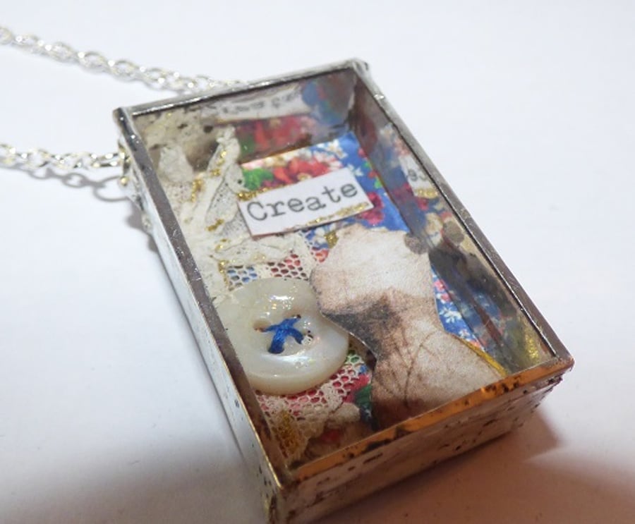 Sewing necklace