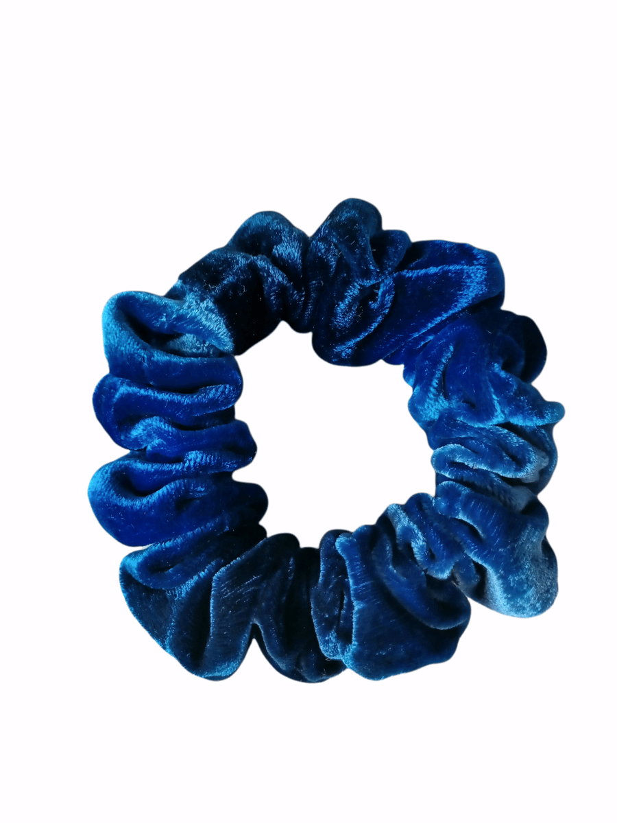Blue ombre velvet hair elastic (scrunchie).