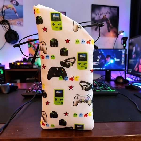 Gaming Gamer Glasses Case Lined & Padded 