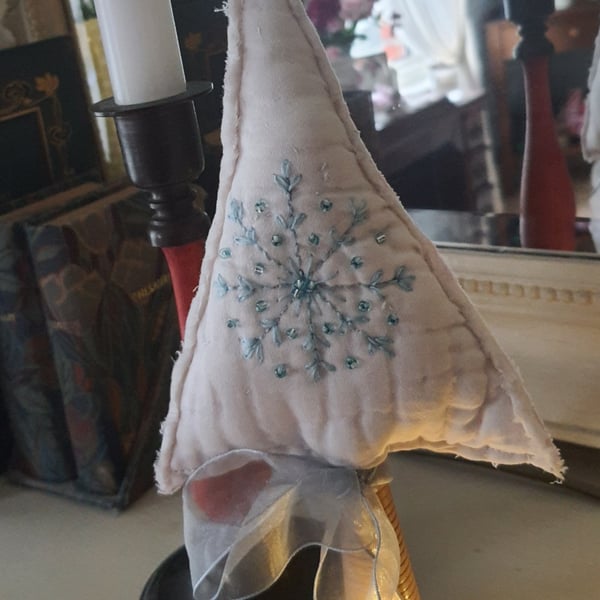 Vintage quilt bobbin tree