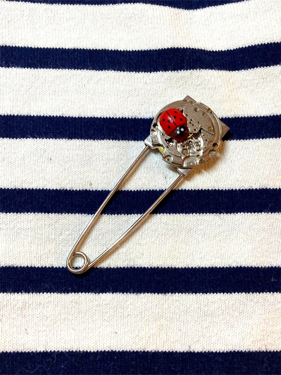 Upcycled Steampunk Vintage Watch Movement Handmade Brooch Pin - Unique Gift 