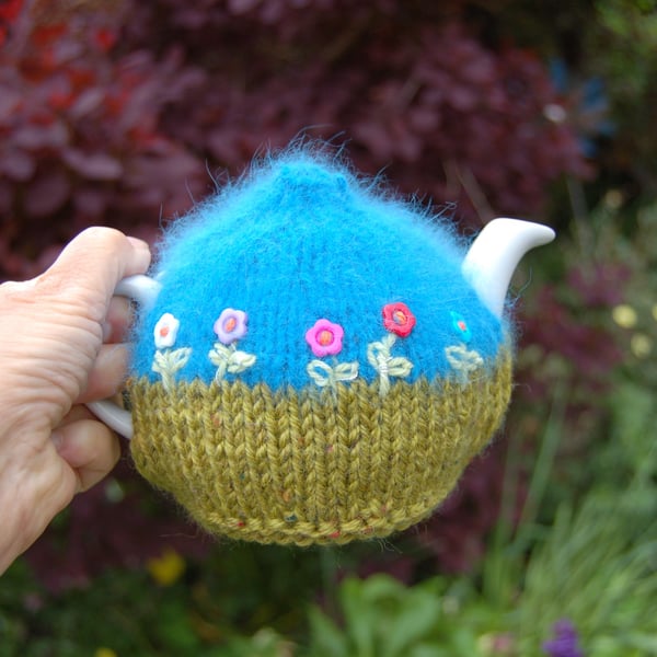 Tea cosy - to fit a small  teapot, knitted tea cosy - flower border