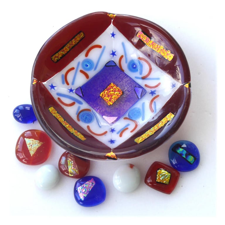 Fused Glass Bowl Round 12cm Red White Blue Dichroic 052