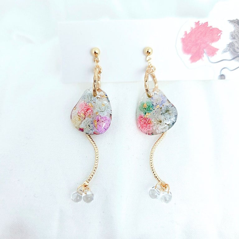 Dried flowers pendant earrings Floral earrings Dangle drop earrings 