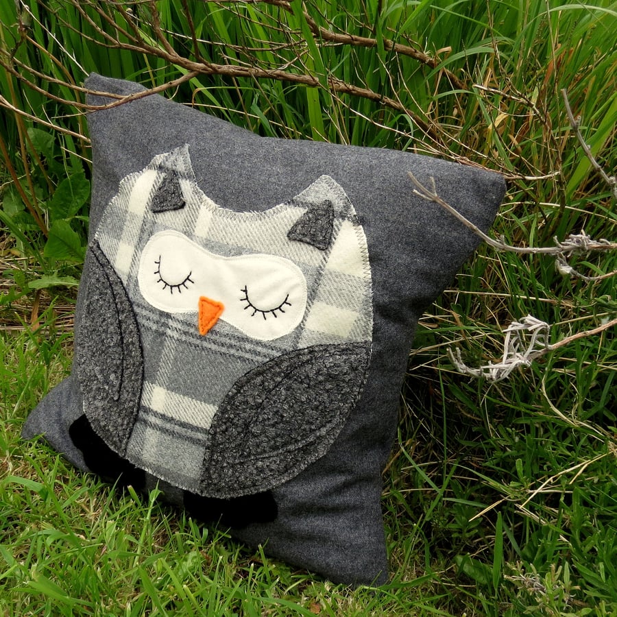 SALE!!!  A snoozy owl cushion in shades of grey.  Owl pillow.
