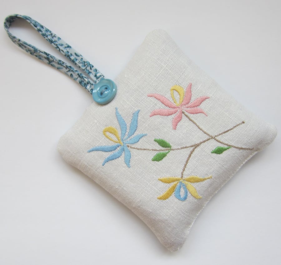 Vintage Embroidered Floral Lavender Bag