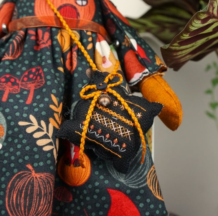 Merulla A Fox Lady - Folksy