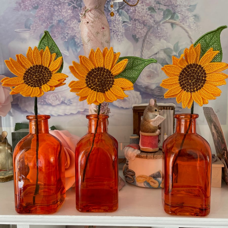 Home - Lace Sunflower in an Amber Bottle by Carolee Crafts PB7 - 0011