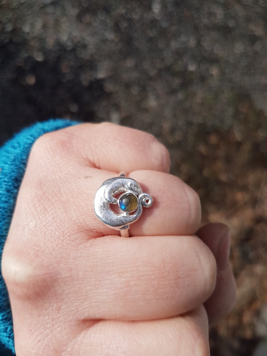 Otter Labradorite Ring P Q