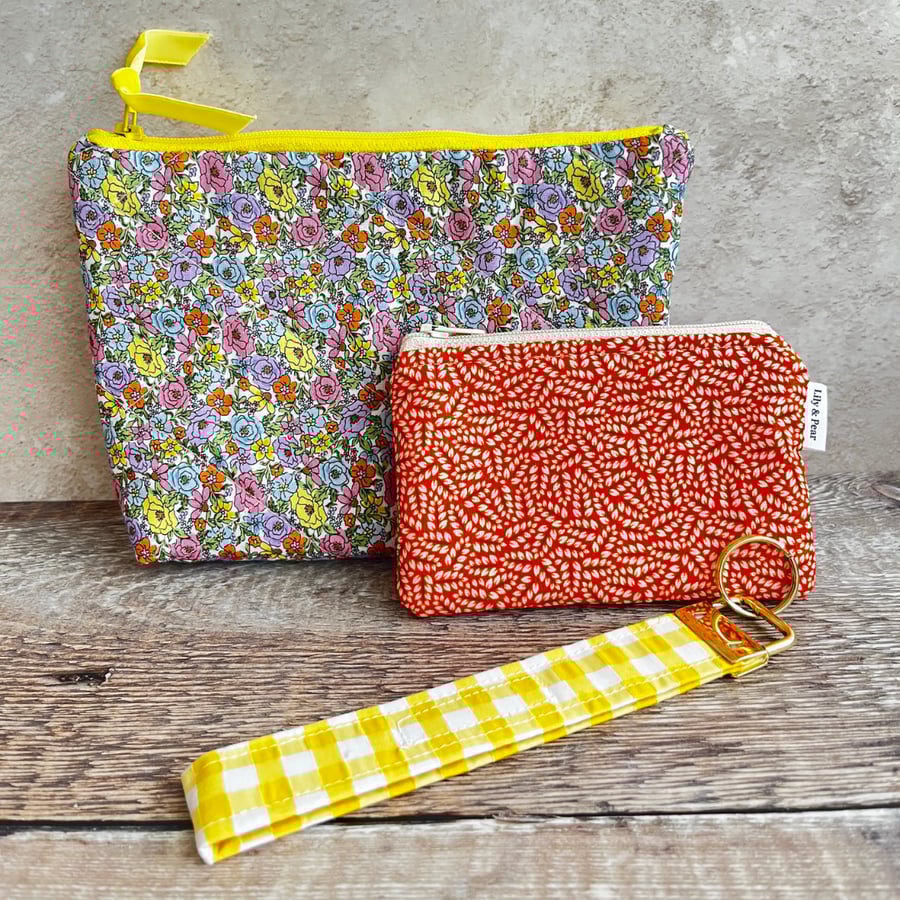 Megan Makeup Bag Gift Set with Wristlet